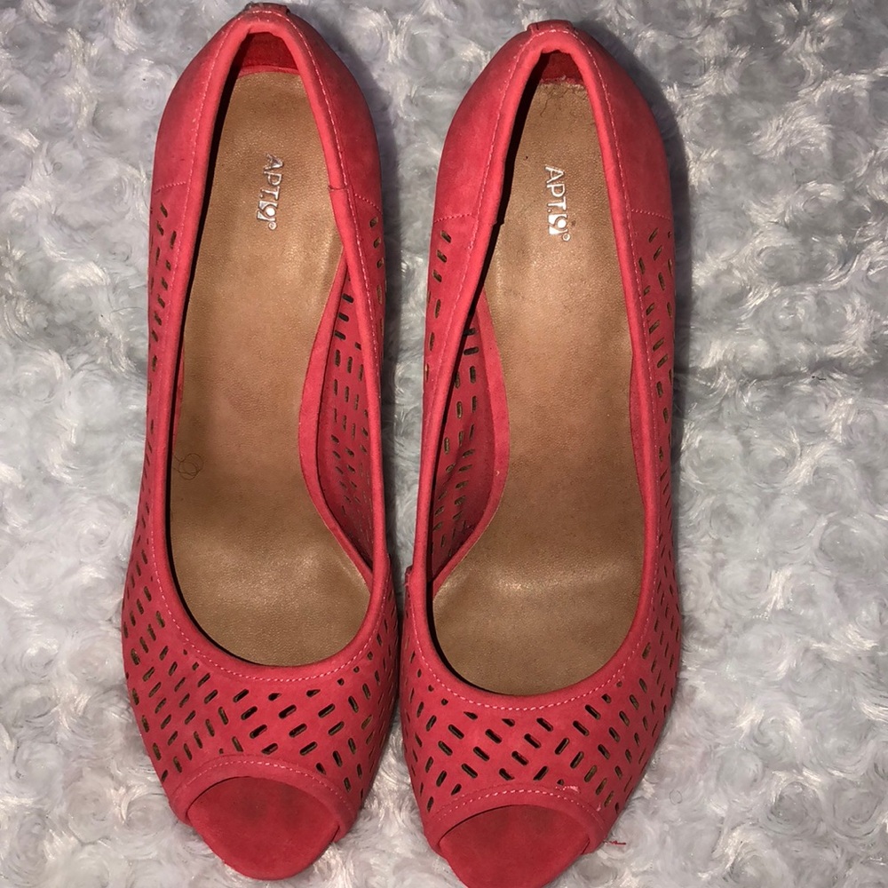 📦Apt 9 coral Heel